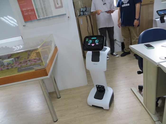 機器人泡咖啡系統教育訓練圖片