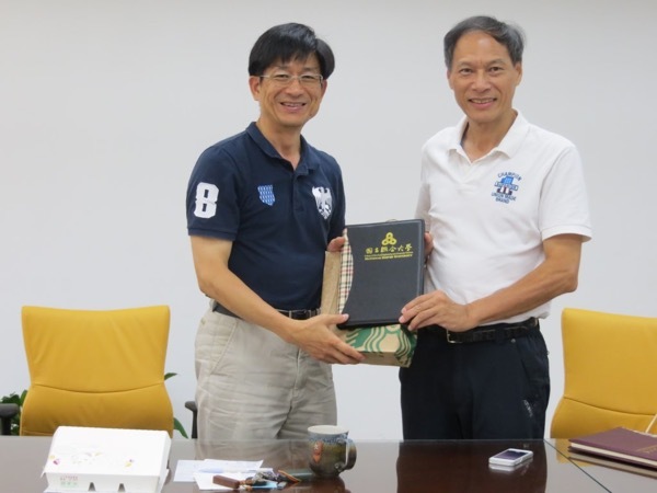 校友總會鐘福祥理事長討論校友導師事宜圖片