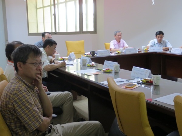 103 學年度院課程諮詢委員會議圖片