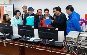 校友回娘家參觀展示廳圖片