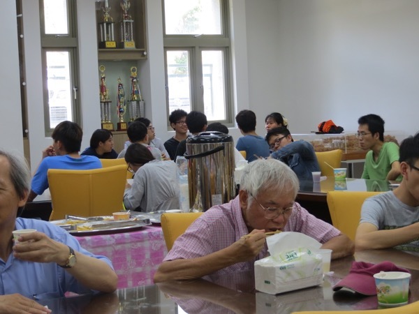 碩士班畢業典禮圖片